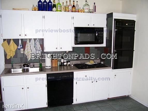 2nd image of 141 Chiswick Rd #276