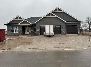 1511 Pyke Grove Pass, Huntertown, IN 46748