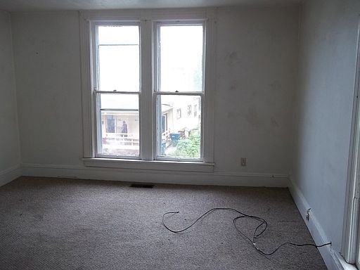 2nd image of 223 N Pershing Dr #2