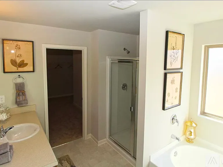 632 Emporia Loop — Photo 7