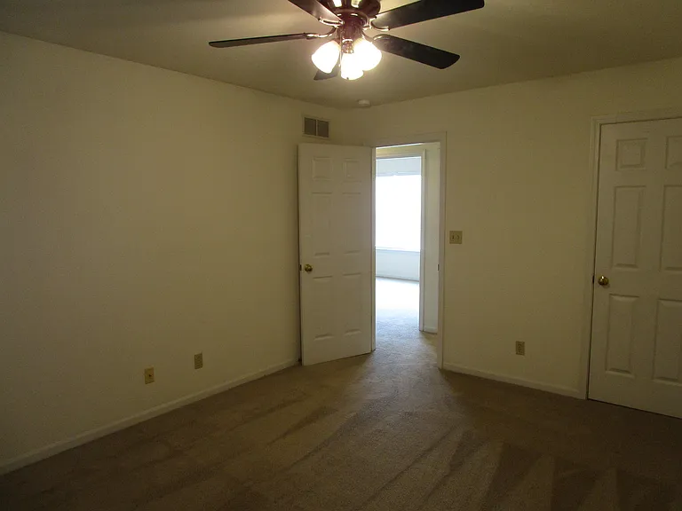 2406 Calder Ct — Photo 16