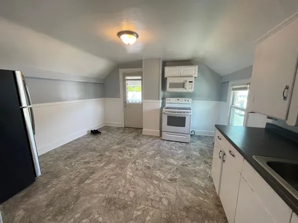 33-35 Wellington Ave #35-2, Pittsfield, MA 01201