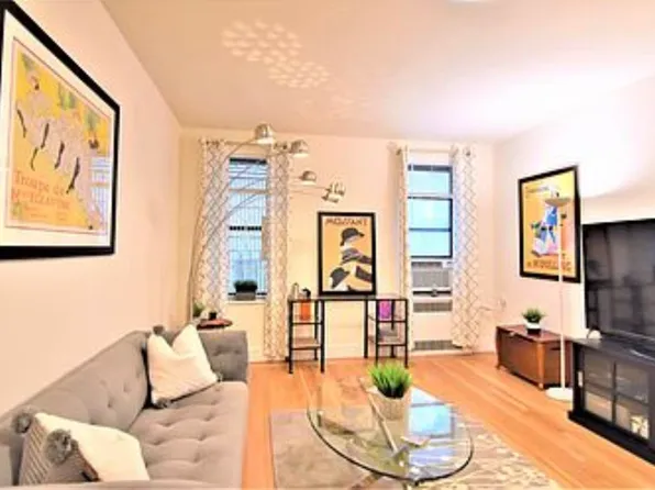 350 East 54th Street image 1 of 7