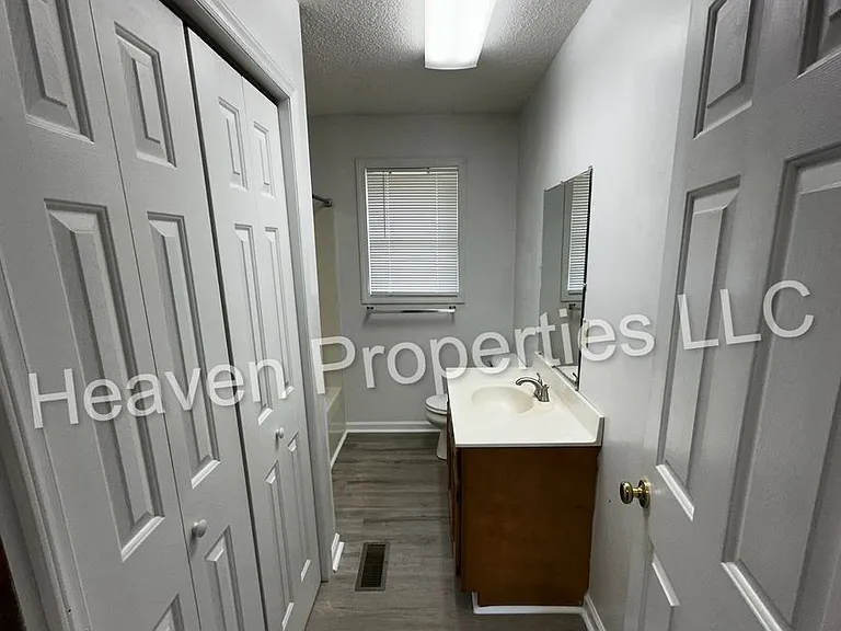 301 Williamson St — Photo 5