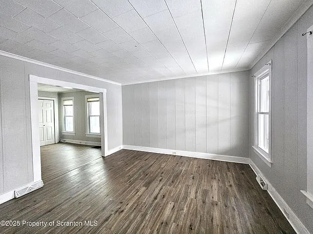 1045 Prescott Ave — Photo 15