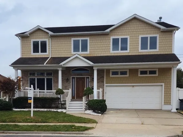3328 Woodward Street, Oceanside, NY 11572