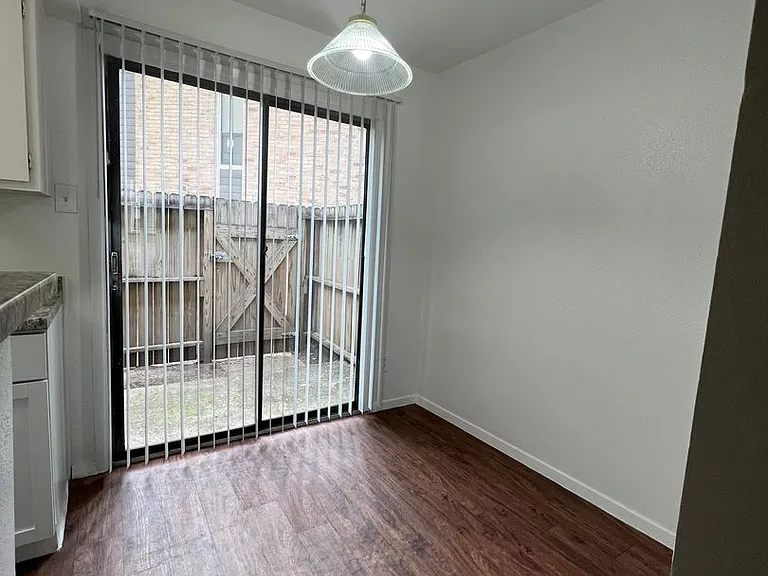 Cypresswood Crossing Apartments — Photo 13