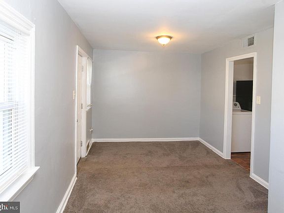 4th image of 30 S Rodney Dr