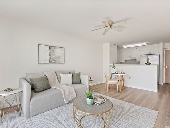 3rd image of 3009 Ala Makahala Pl #706