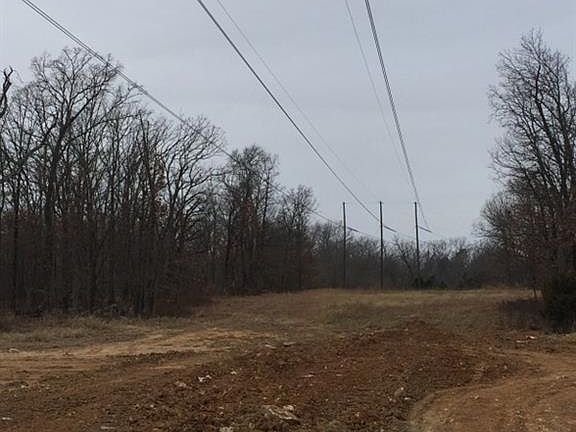 5th image of 504 Raines Rd