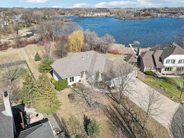 8635 Quarles Rd, Maple Grove, MN 55311