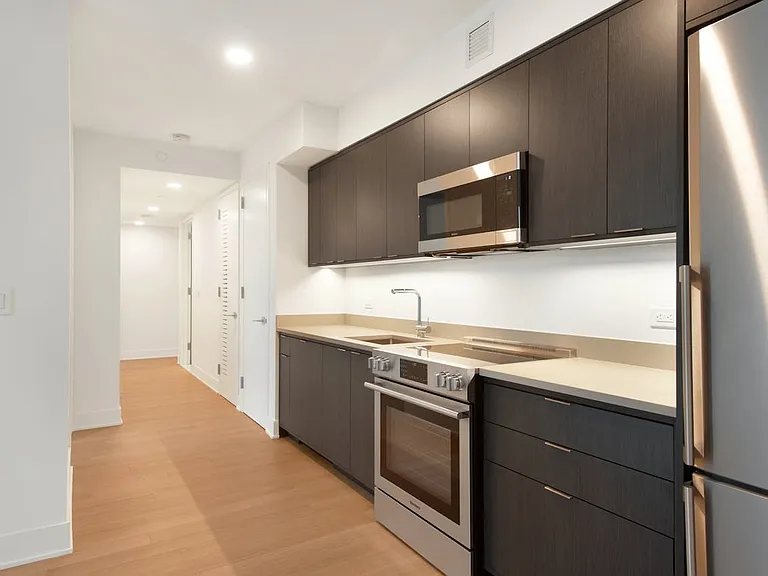 662 Pacific St #9Q — Photo 7