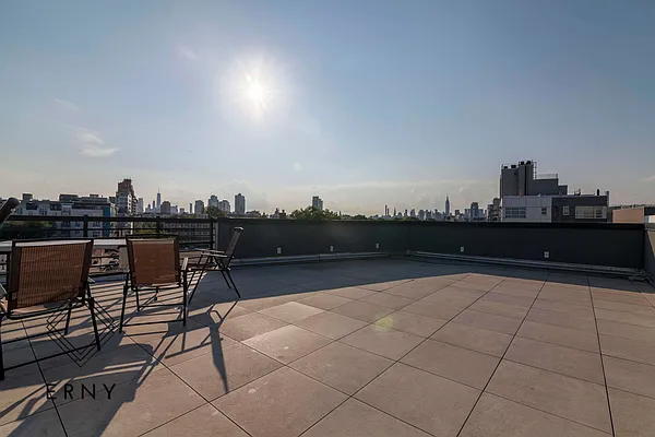 Rented by ERNY LLC | media 24