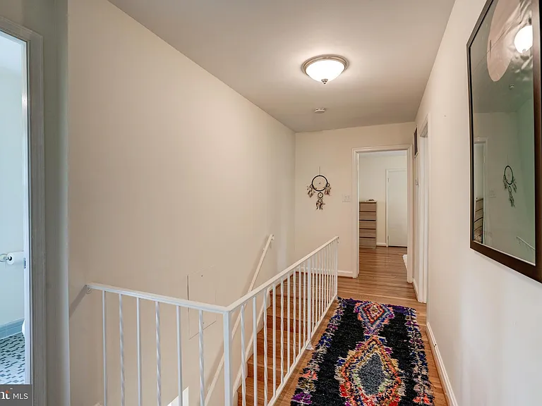 7525 Cayuga Ave — Photo 23