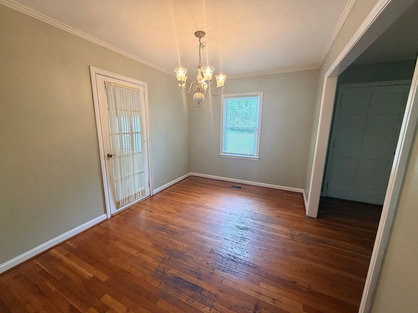 Charming 3 Bedroom 1 Bathroom in Valdosta — Photo 4
