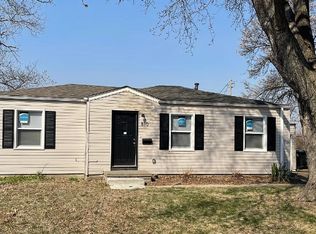 810 N 78th St, Omaha, NE 68114