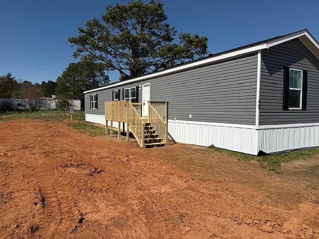 3 bed, 1100 sqft, $1,450 — Photo 1