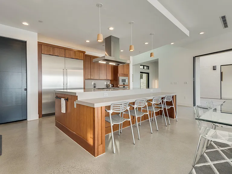 2184 Skyline Heights Ln — Photo 9