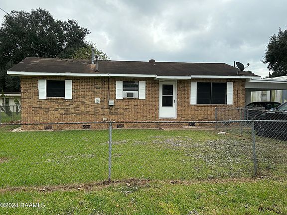 2nd image of 108 Mercedes Ave