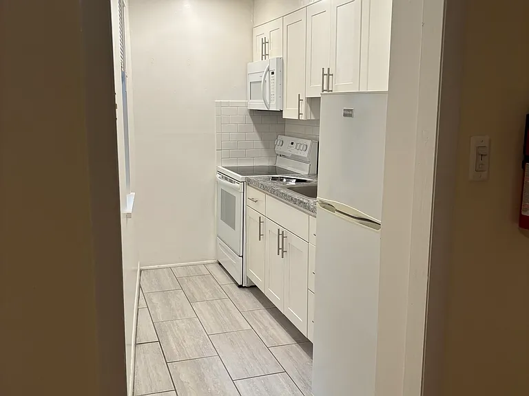 2049 Kater St — Photo 3