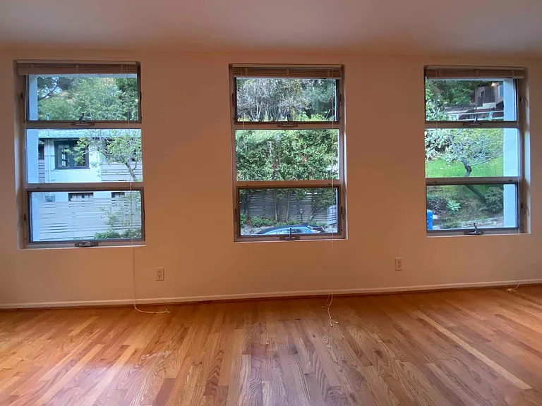 8243 Kirkwood Dr #GUEST HOUSE — Photo 18