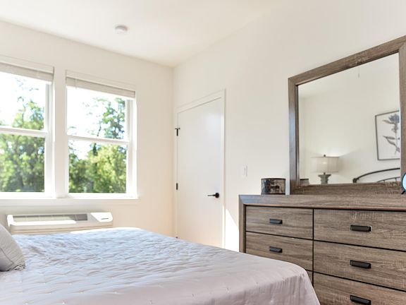 3rd image of 610 Mill St #432