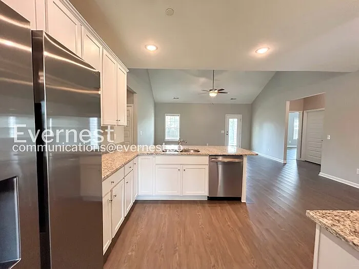 1206 Trestle Dr — Photo 6
