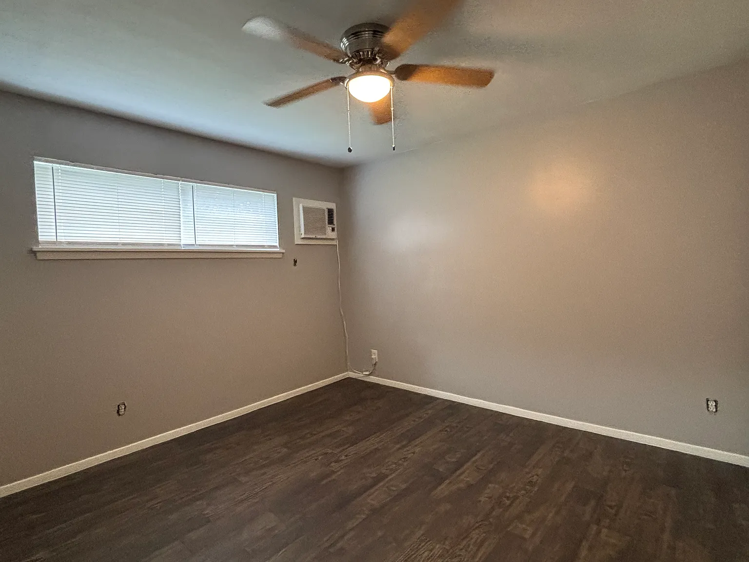 2 bed, 800 sqft, $1,100 — Photo 3