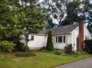 95 Cottage St, Randolph, MA 02368