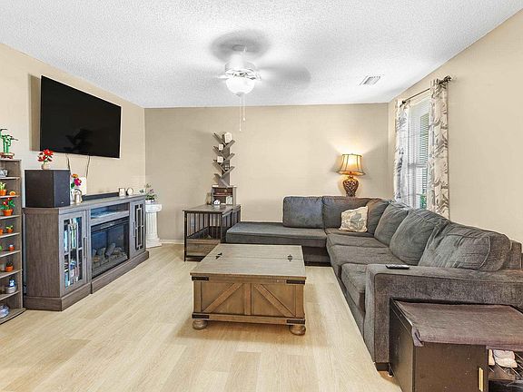 4th image of 8838 Mary Fleming Dr