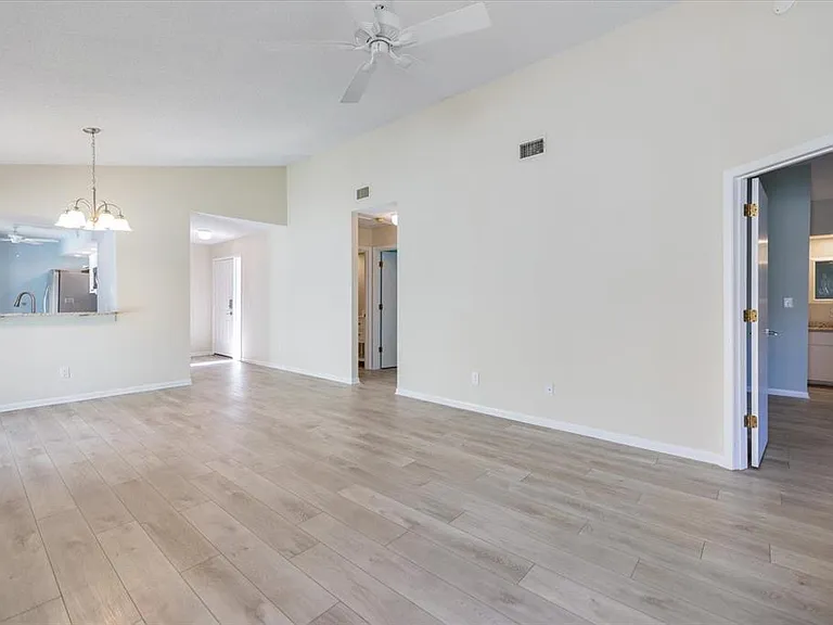 856 Chatham Dr #856 — Photo 13