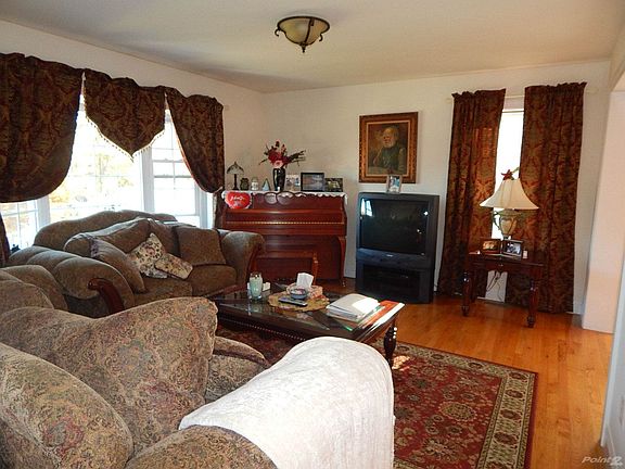 Living Room with hardwood Floors