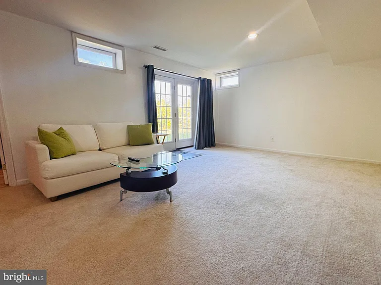 17754 Avenel Ln — Photo 3