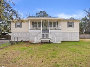 9035 McLean St, Bayou La Batre, AL 36509
