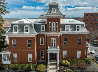 241 Middle St APT 12, Portsmouth, NH 03801