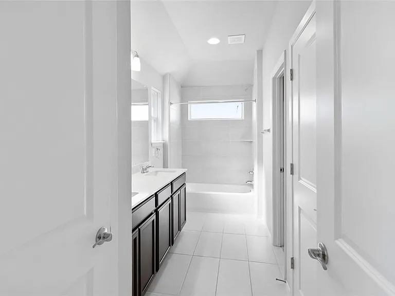 5613 Respinto Dr — Photo 13