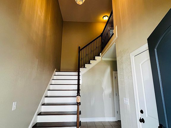 2nd image of 1604 Cambria Dr #A