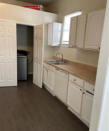 5th image of 8326 Nelson St