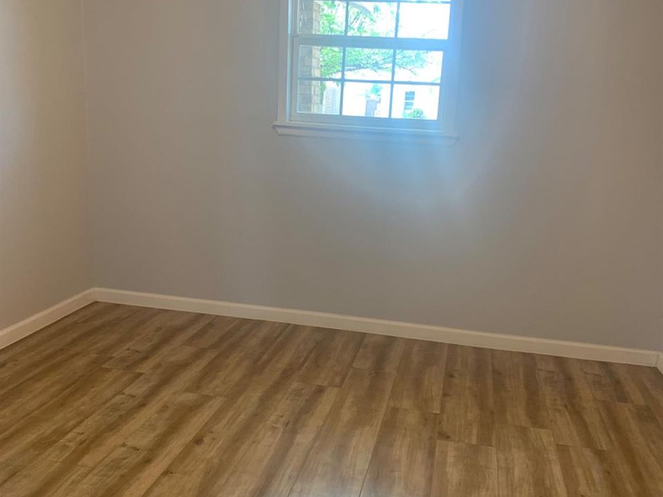2nd image of 1514 Austin St