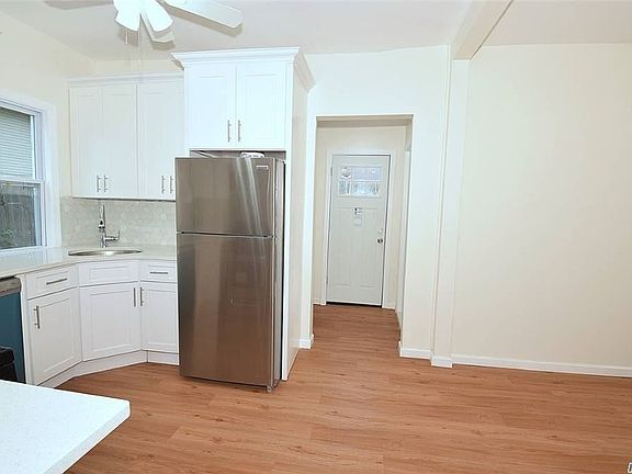 4th image of 35 E 4th St