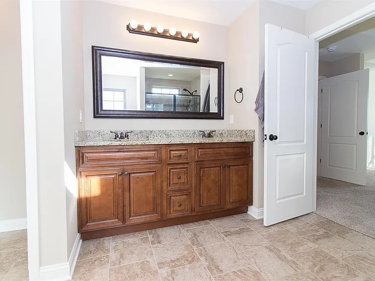 142 Shirley Blvd — Photo 20