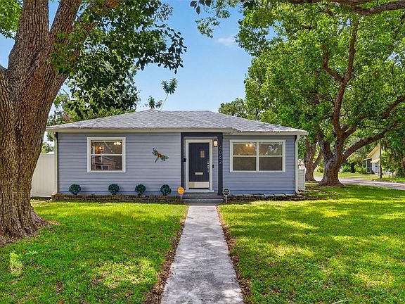 2nd image of 4062 3RD AVENUE N