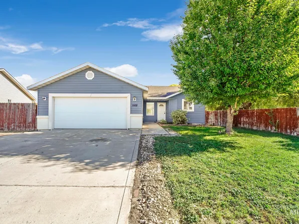 1102 Saddle Dr, Filer, ID 83328