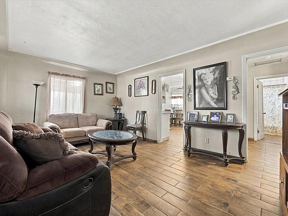 4th image of 2723 Kentucky St