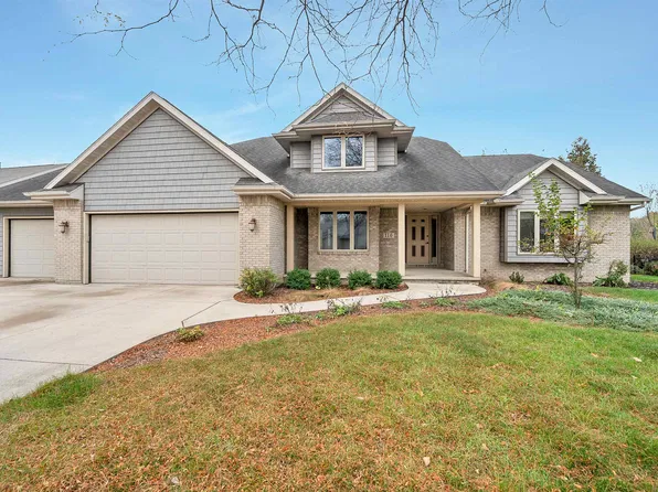 116 Shalimar Ct, Combined Locks, WI 54113
