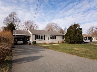 38 Brookdale Rd, Middletown, RI 02842