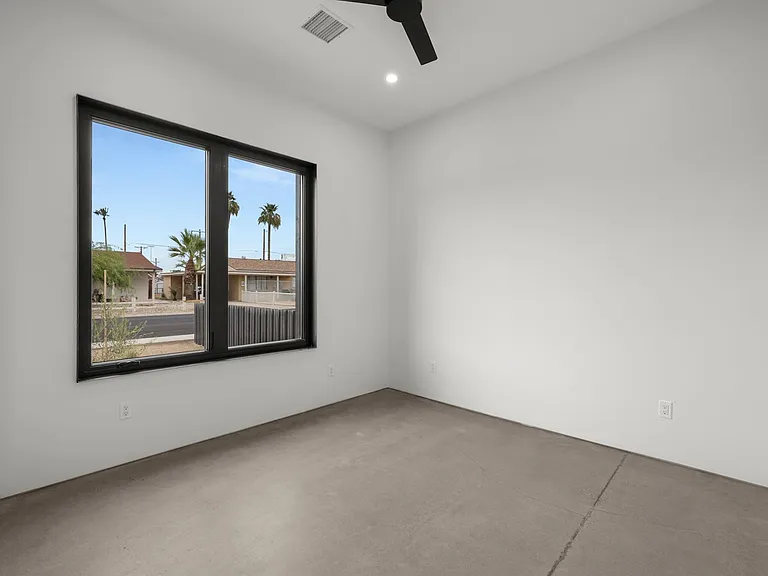 3601 E Coronado Rd #1 — Photo 8