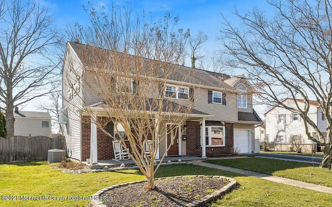 5 bed, 2.5 bath, 2113 sqft, $2,800 — Photo 3