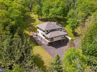 282 Aqueduct Rd, Washington Crossing, PA 18977