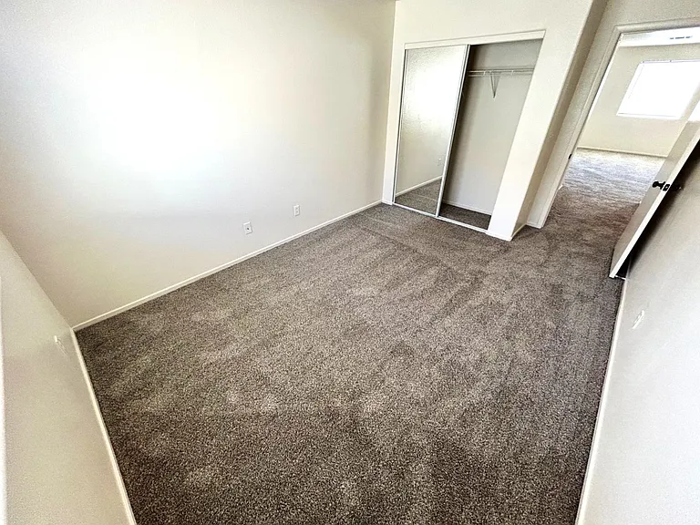 4916 River Splash Ave — Photo 14